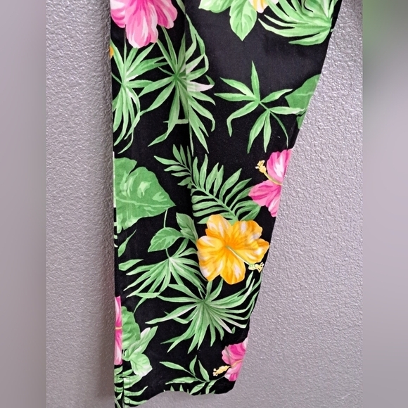 Lauren Ralph Lauren Hawaiian Floral Black Cropped Pants - Picture 4 of 6